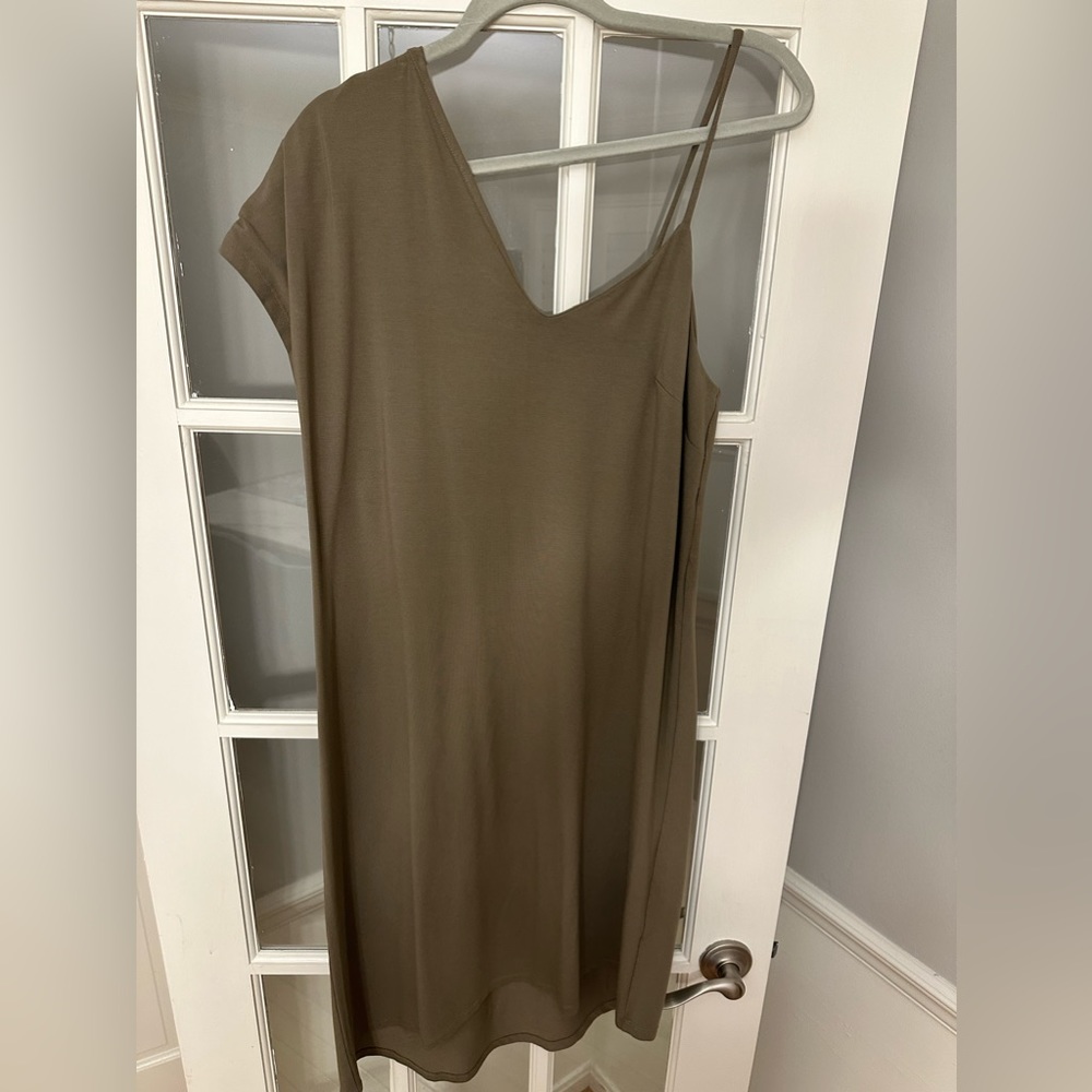 Women’s dress